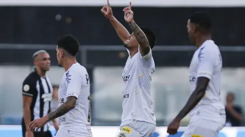 (Photo by Ricardo Moreira/Getty Images)