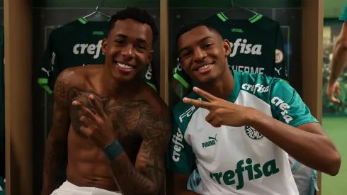 Kevin e Luis Guilherme lado a lado no vestiário. Foto: Flickr Oficial SE Palmeiras/Cesar Greco