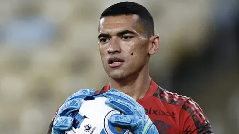 Santos sinaliza positivo para deixar o Flamengo rumo a novo clube. (Photo by Buda Mendes/Getty Images)