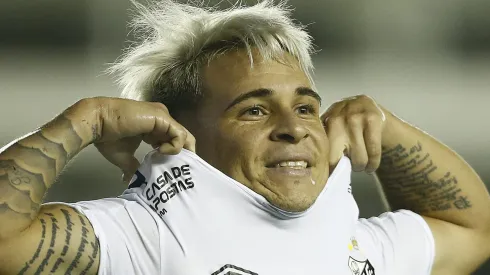 Yeferson Soteldo pode ser usado como moeda de troca pelo Santos. (Photo by Wagner Meier/Getty Images)