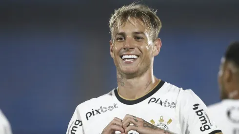 Atacante pede salário de R$ 1 milhão por mês para substituir Róger Guedes no Corinthians. (Photo by Ernesto Ryan/Getty Images)