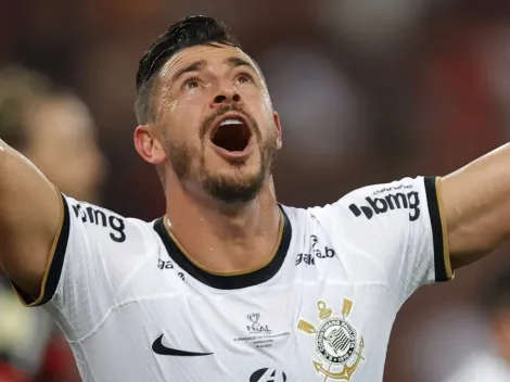 Giuliano, ex-Corinthians, avança nas conversas para assinar com rival