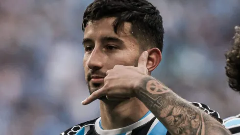 Villasanti, jogador do Grêmio | Foto: Maxi Franzoi/AGIF