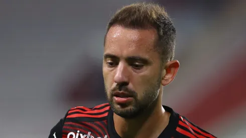 Everton Ribeiro (Photo by Leonardo Fernandez/Getty Images)