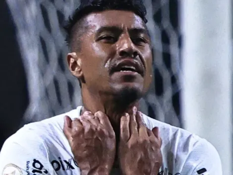 Imagens flagraram: Paulinho fez isso e torcida do Corinthians se agita na web