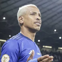 Medalhão do Flamengo que ganha R$ 600 mil entra na mira do Cruzeiro para jogar com Matheus Pereira