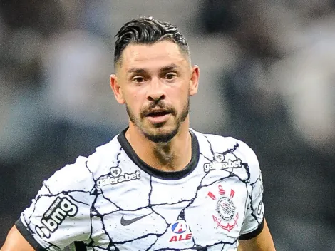 Acordo fechado! Giuliano acerta contrato de 1 ano com rival do Corinthians