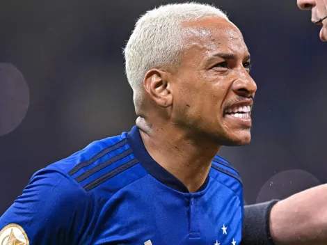 Cruzeiro pretende contratar destaque do Corinthians para o meio de campo