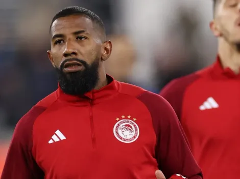 Rodinei faz ligação para jogador do Flamengo em busca de convencê-lo a ir para o Olympiacos