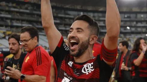 Time gaúcho envia proposta para fechar com Éverton Ribeiro. (Photo by Buda Mendes/Getty Images)