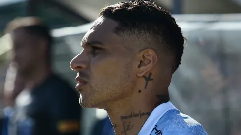 Paolo Guerrero se oferece para jogar em time alviverde do Brasileirão.(Photo by Marcelo Endelli/Getty Images)