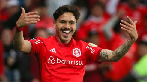 Maurício: meia do Inter está valorizado no mercado (Foto: Fernando Alves/Getty Images)