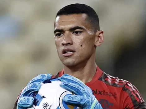 Tricolor do Brasileirão encaminha a contratação de Santos, do Flamengo