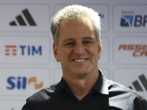 Flamengo desiste de fechar com camisa 10 e revolta torcedores; Corinthians de olho