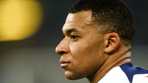 Mbappé, jogador do PSG. (Photo by Leon Kuegeler/Getty Images)