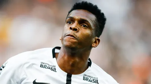 Jô desiste da aposentadoria e encaminha acerto com novo clube. (Photo by Alexandre Schneider/Getty Images)