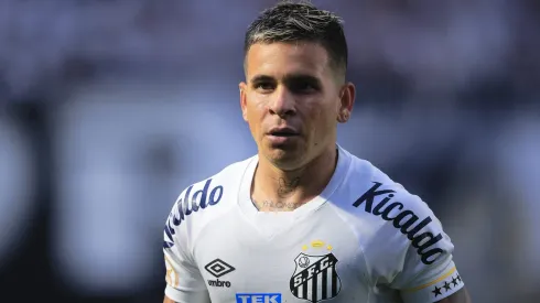 Grêmio quer fechar com parceiro de Soteldo no Santos. Foto: Ettore Chiereguini/AGIF