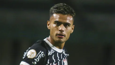 Vera se aproxima do Flamengo. Foto: Gabriel Machado/AGIF