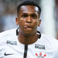 Ídolo do Corinthians, Jô volta aos gramados e assina com \'novo rico\' do futebol brasileiro