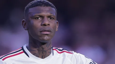 Arboleda se oferece para atuar em rival do São Paulo no Brasileirão. Foto: Ettore Chiereguini/AGIF