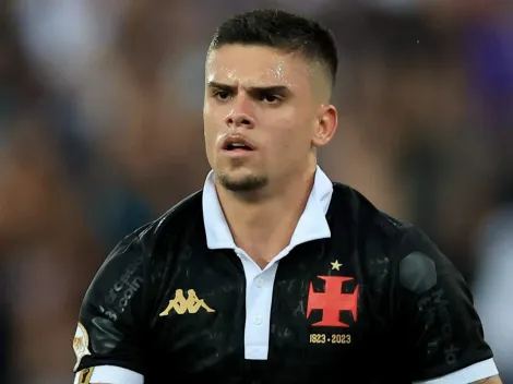 Gabriel Pec aceita proposta para trocar o Vasco por outra grande equipe