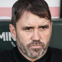 Eduardo Coudet recebe informação de saída urgente de jogador do Internacional e destino é revelado