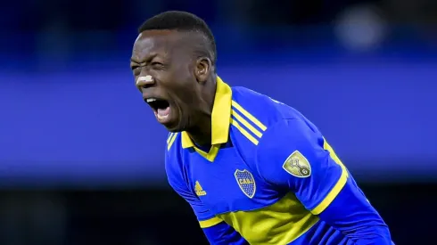 Potência do futebol carioca faz proposta por Advíncula. (Photo by Marcelo Endelli/Getty Images)