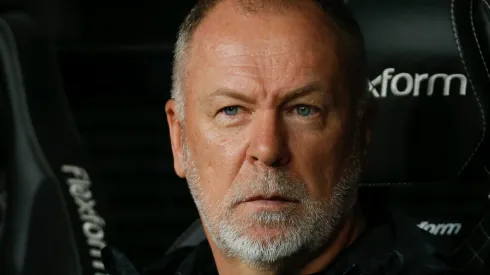 Mano Menezes: técnico não conta com jogador no Corinthians (Foto: Ricardo Moreira/Getty Images)