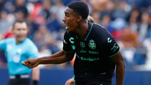 O Corinthians se manifestou oficialmente sobre Félix Torres (Foto: Leopoldo Smith/Getty Images)