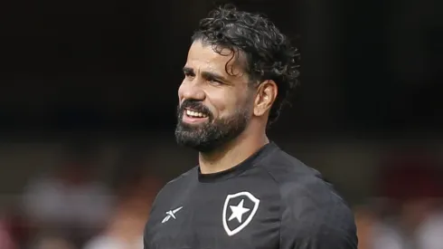 Diego Costa pode assinar com rival do Botafogo para jogar a Libertadores (Photo by Ricardo Moreira/Getty Images)
