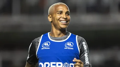 Deyverson atiça os torcedores e 'indica' seu novo clube para 2024. Foto: Abner Dourado/AGIF