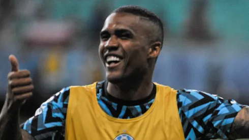 Um único detalhe separa acerto de Douglas Costa com potência do Brasileirão. Foto: Jhony Pinho/AGIF