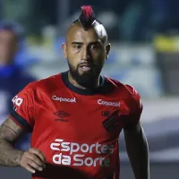 Livre no mercado, Arturo Vidal se aproxima de acerto com uma das maiores equipes do continete
