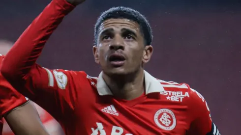 Taison é aprovado e pode retornar ao Brasil para atuar em campeão nacional. Foto: Maxi Franzoi/AGIF