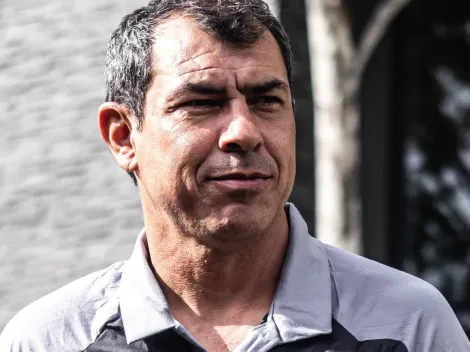 Carille é avisado de última hora no Santos e jogador pode estar de saída