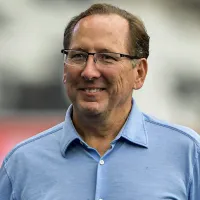 Botafogo de John Textor oficializa proposta de R$ 32 milhões por badalado jogador do Flamengo