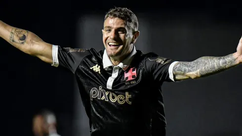 Grêmio: Rival pode superar o Tricolor e anunciar Vegetti, do Vasco. Foto: Thiago Ribeiro/AGIF