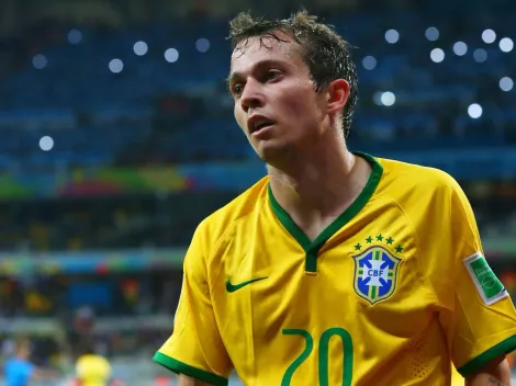 Bernard compra casa no Brasil e informação chega na torcida do Atlético-MG