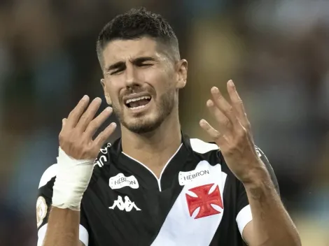 Torcida do Corinthians 'ignora' Pedro Raul e pede a chegada de outro camisa 9