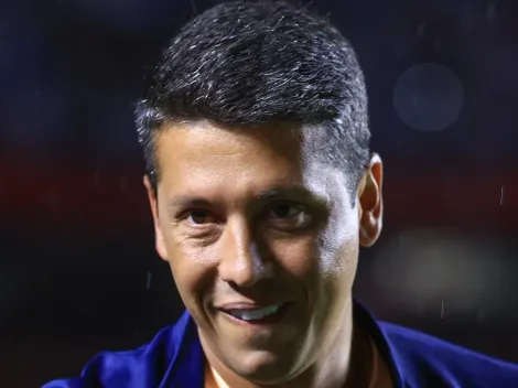 São Paulo surpreende e pode fechar com titular absoluto do Corinthians