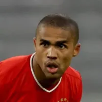 Douglas Costa sai do silêncio sobre escolha de jogar no Fluminense: \'Última vez foi o Guardiola\'