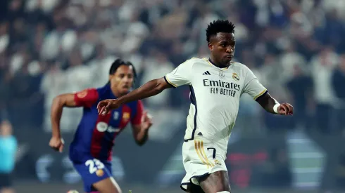 Vini Jr contra o Barcelona: Real Madrid pode voltar à liderança de La Liga (Foto: Yasser Bakhsh/Getty Images)