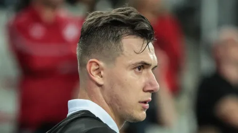 Lucas Piton em ação pelo Vasco da Gama. Foto: Robson Mafra/AGIF