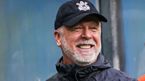 Mano Menezes não perde tempo e faz ligação para trazer reforço ao Corinthians. Foto: Maxi Franzoi/AGIF