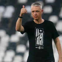 Tiago Nunes ignora críticas da torcida do Botafogo e deixa recado AO VIVO: \'A vaia vai ser...\'