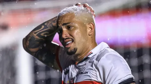 SP - SAO PAULO - 20/01/2024 - PAULISTA 2024, SAO PAULO X SANTO ANDRE - Luciano jogador do Sao Paulo lamenta durante partida contra o Santo Andre no estadio Morumbi pelo campeonato Paulista 2024. Foto: Marcello Zambrana/AGIF