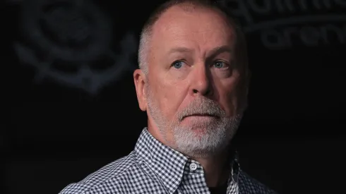 Mano Menezes tecnico do Corinthians durante partida contra o Sao Paulo no estadio Arena Corinthians pelo campeonato Paulista 2024. Foto: Ettore Chiereguini/AGIF
