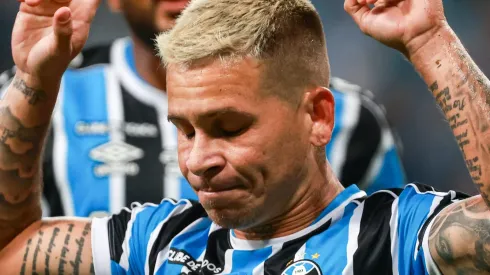 Campeão brasileiro surpreende e pode comprar Soteldo; atacante está emprestado ao Grêmio. Foto: Maxi Franzoi/AGIF