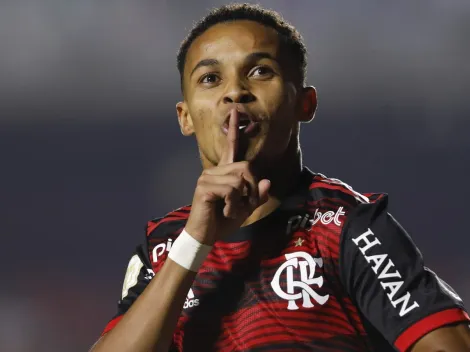 Clube brasileiro quer anunciar a contratação de Lázaro