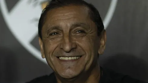 Vasco supera o Corinthians e consegue o sim para anunciar novo meia. Foto: Jorge Rodrigues/AGIF